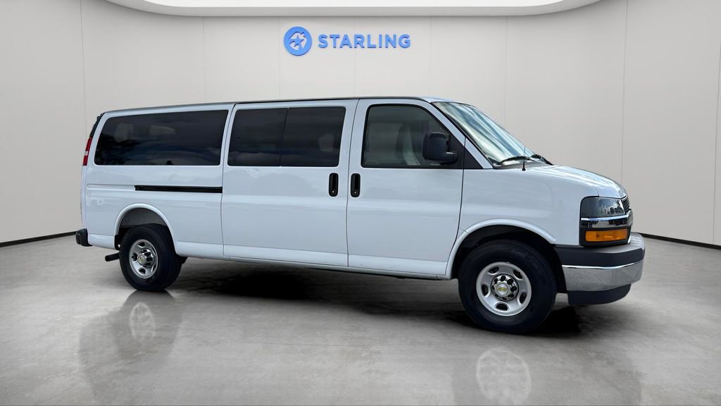 Used 2025 Chevrolet Express 3500 LT w/ LT Preferred Equipment Group image 12