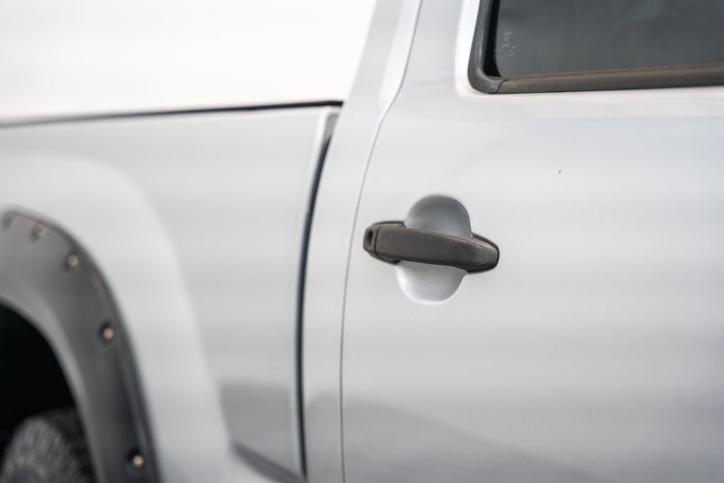 Used 2011 Toyota Tacoma 4x4 Regular Cab image 14