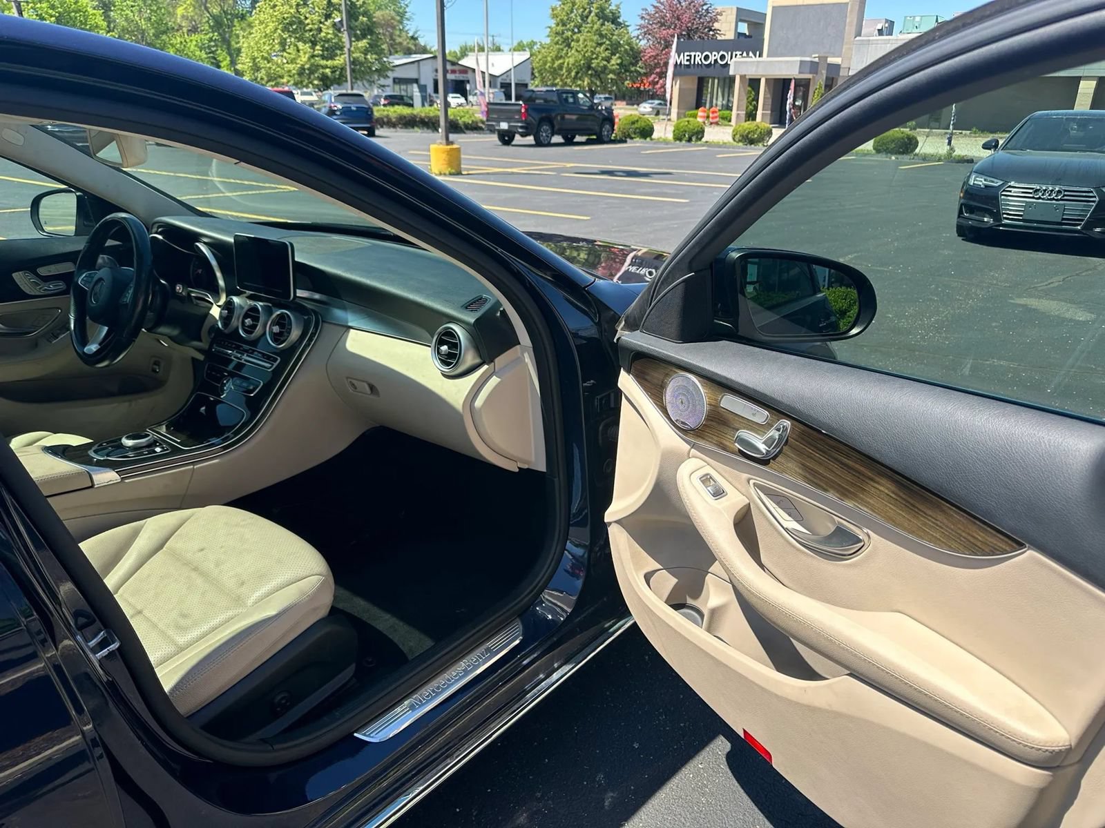 Used 2017 Mercedes-Benz C 300 4MATIC Sedan image 14