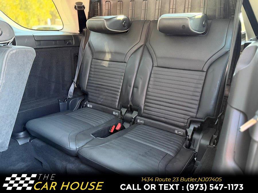 Used 2017 Land Rover Discovery First Edition image 18