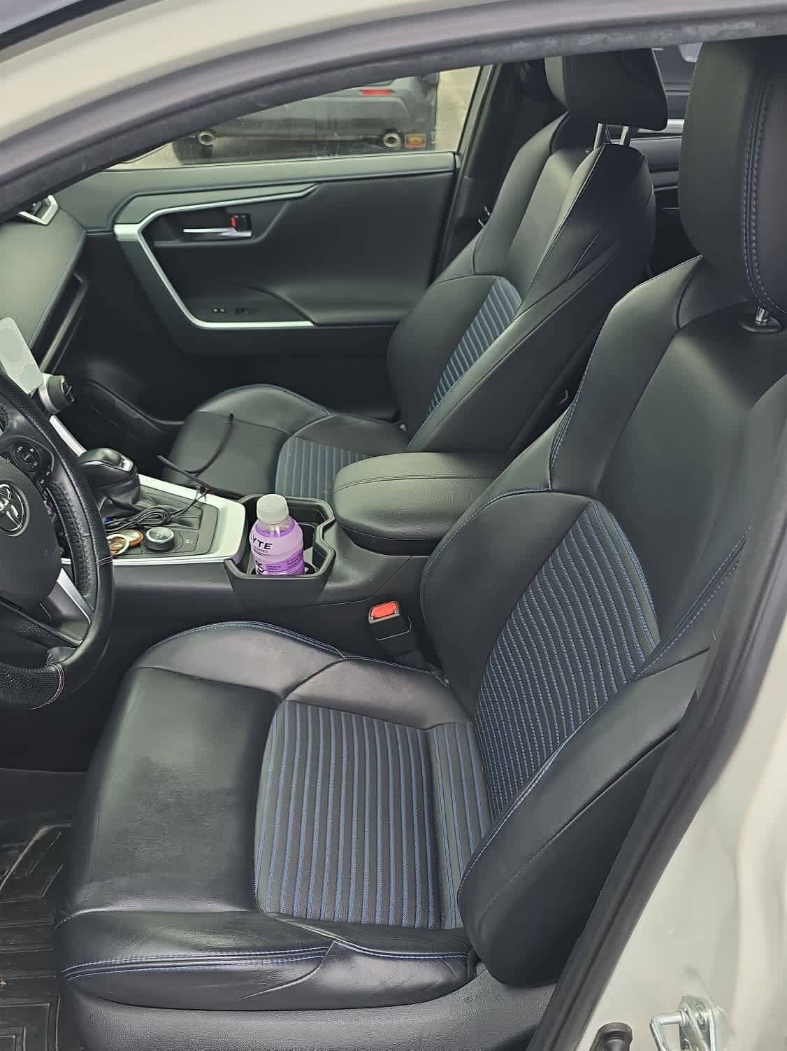 Used 2019 Toyota RAV4 XSE w/ Carpet Mat Package AWD/4WD image 5