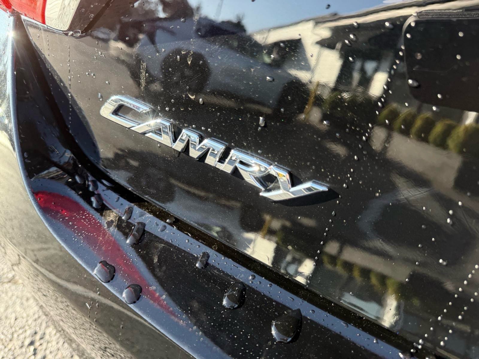 Used 2017 Toyota Camry XLE FWD image 5