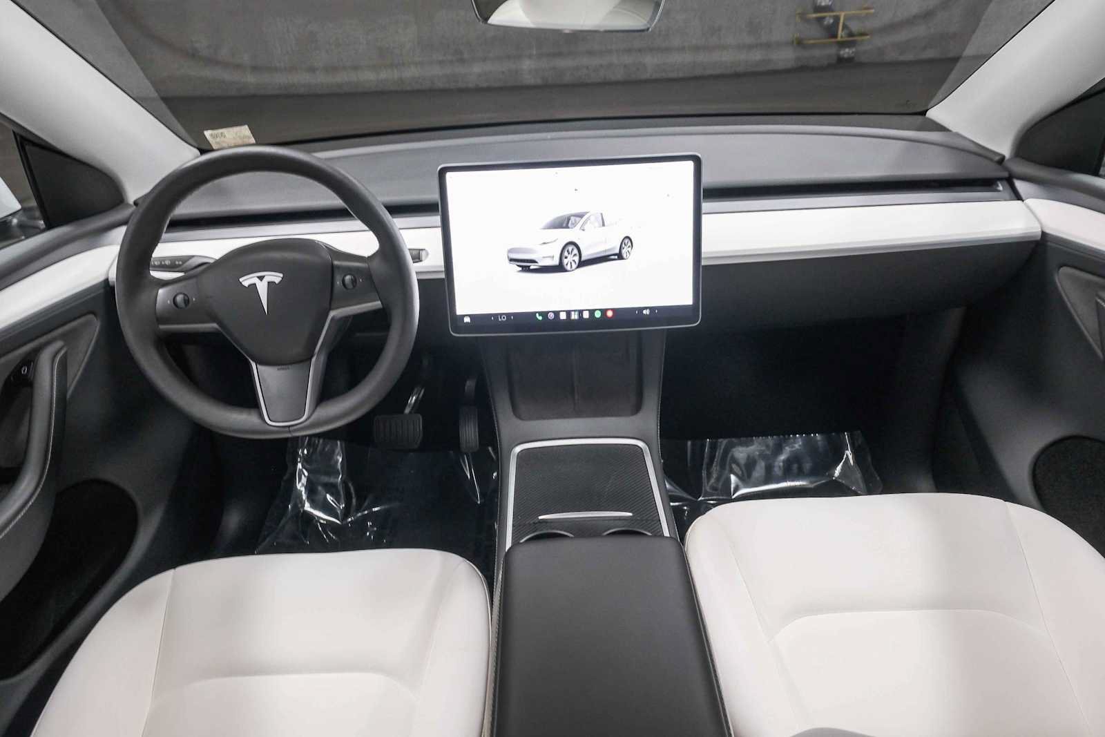Used 2023 Tesla Model Y AWD image 15