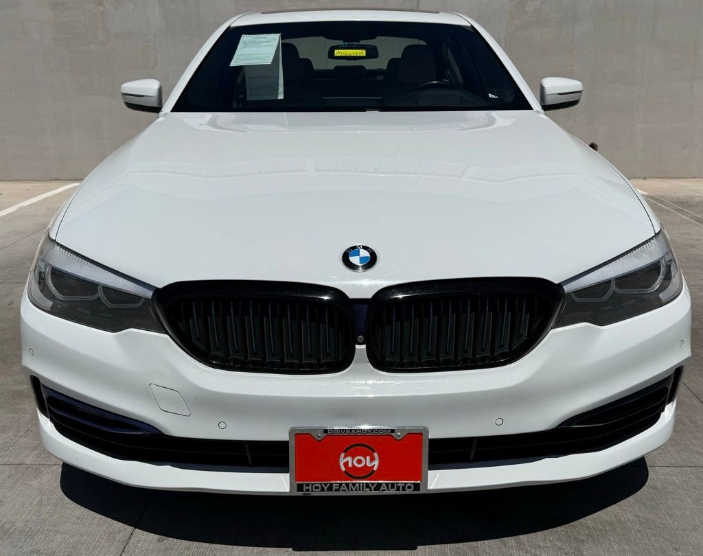 Used 2018 BMW 530e image 2