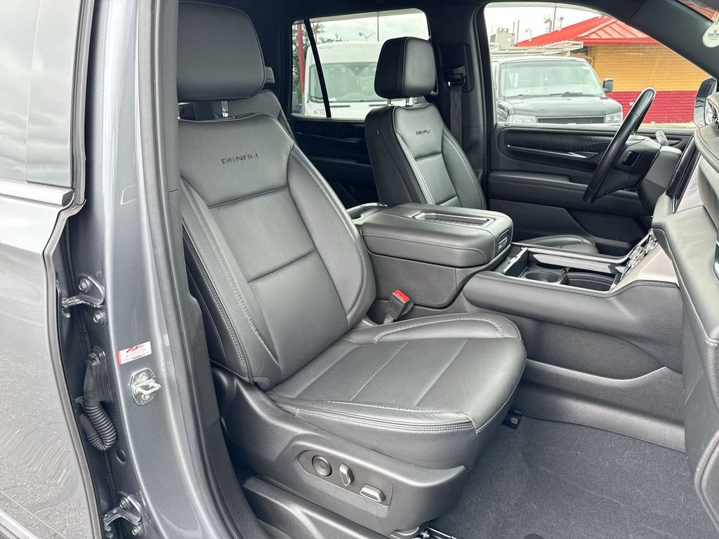 Used 2022 GMC Yukon Denali AWD/4WD image 26