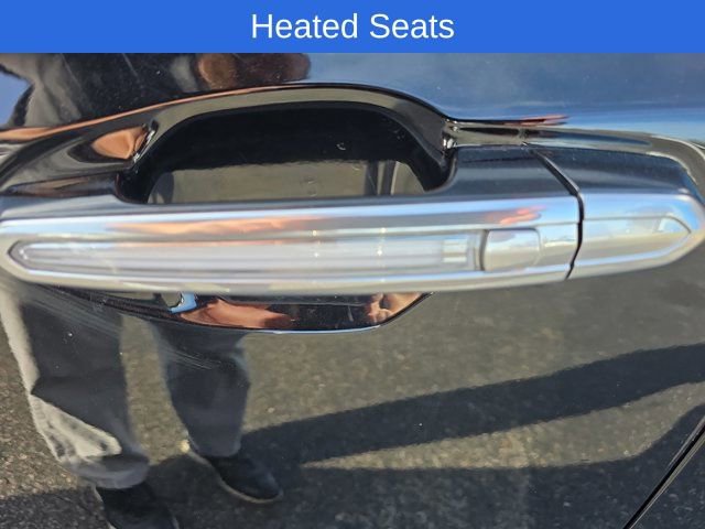 Used 2025 Cadillac XT5 Premium Luxury image 12