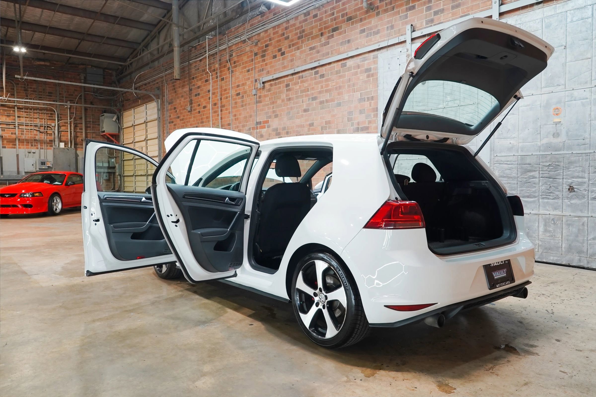 Used 2015 Volkswagen GTI S FWD image 28