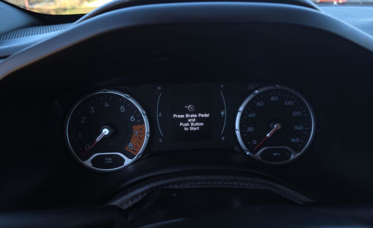 Used 2020 Jeep Renegade Latitude w/ Popular Equipment Group image 6