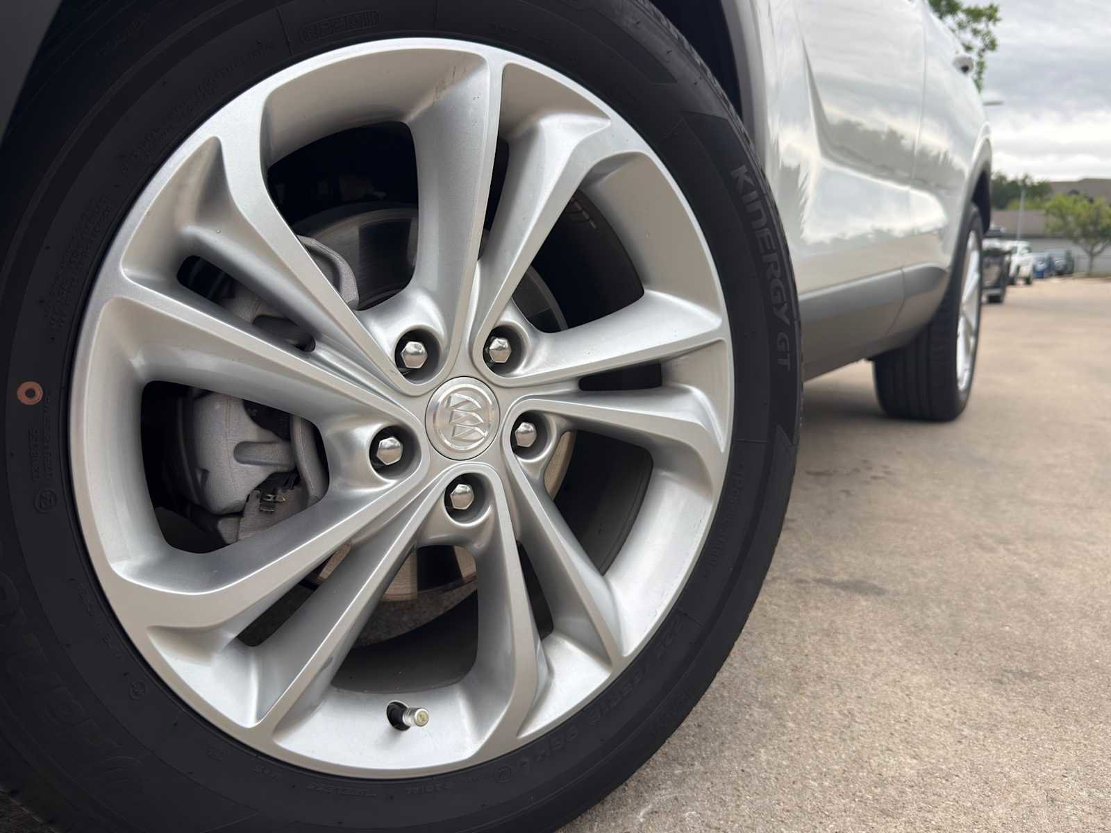 Used 2023 Buick Encore GX Preferred w/ Cold Weather Comfort Package FWD image 3