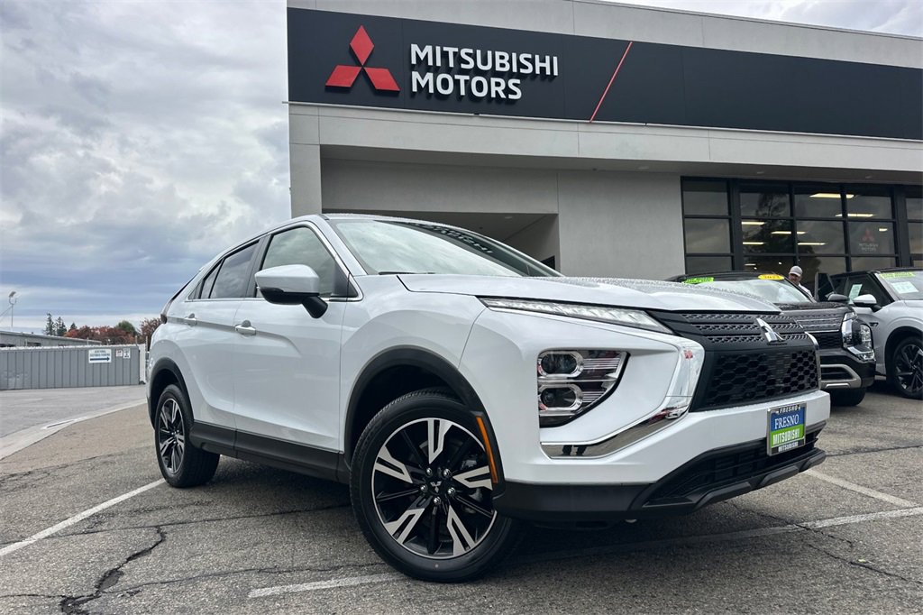 Used 2025 Mitsubishi Eclipse Cross SE image 2