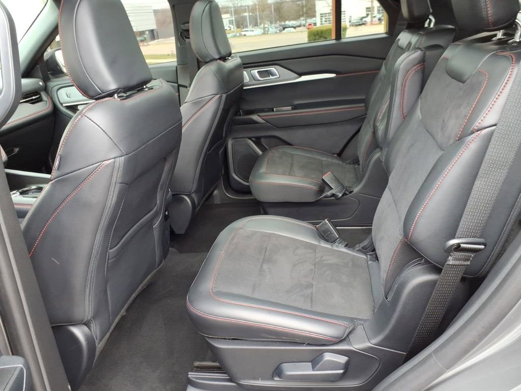 Used 2025 Ford Explorer ST w/ Sun And Sound Package image 10