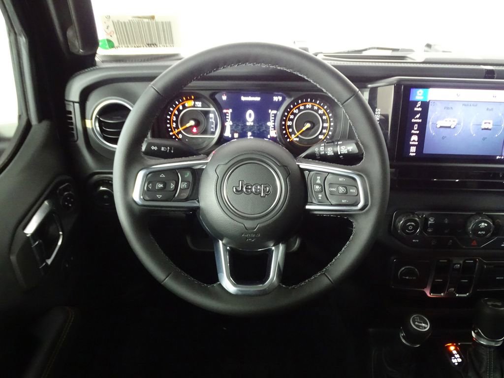 New 2026 Jeep Wrangler Unlimited Sahara AWD/4WD image 24