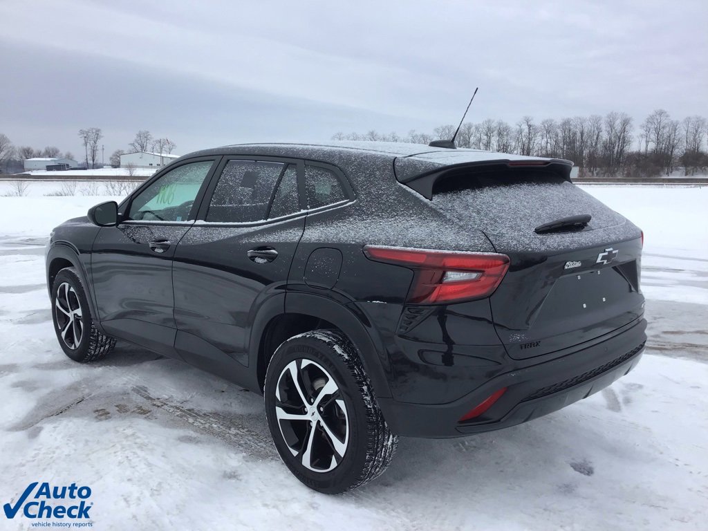 Used 2024 Chevrolet Trax RS w/ Driver Confidence Package image 7