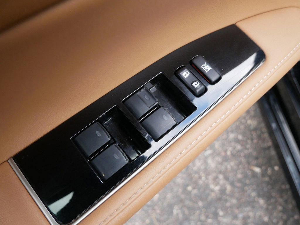 Used 2016 Lexus ES 300h w/ Premium Package w/Wood Trim image 15