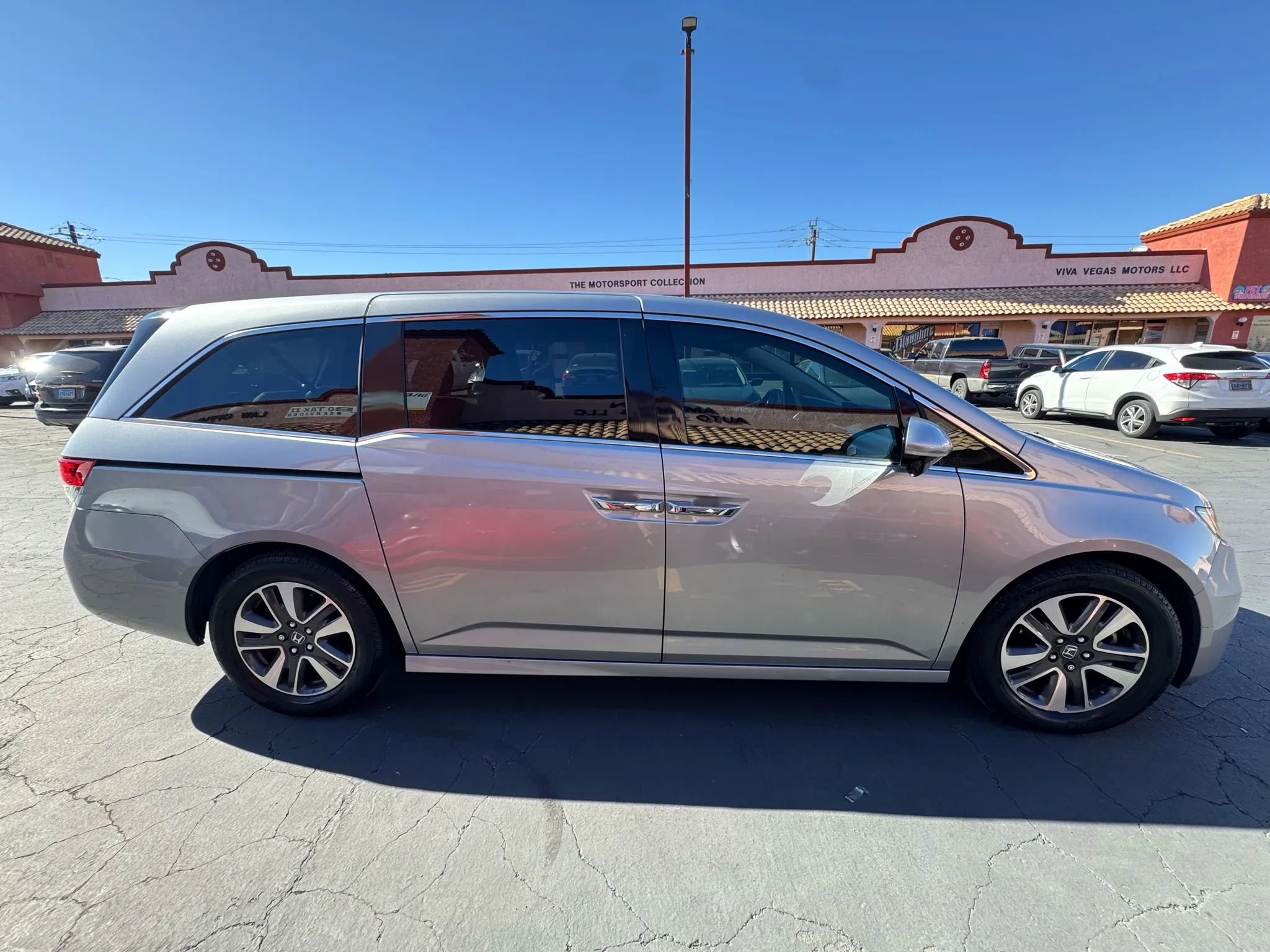 Used 2016 Honda Odyssey Touring image 5