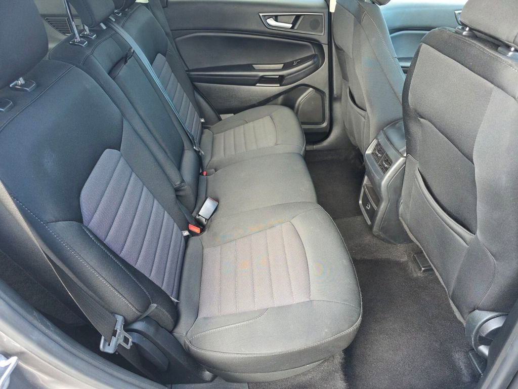 Used 2022 Ford Edge SE image 28