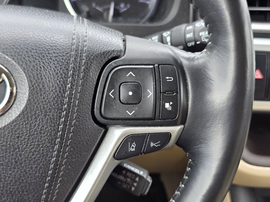 Used 2018 Toyota Highlander Limited Platinum w/ Protection Package #3 image 29