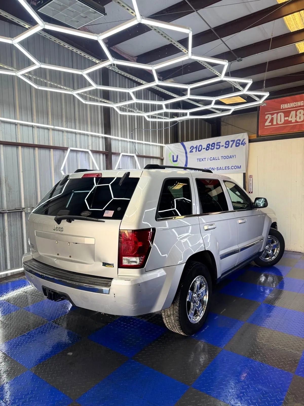 Used 2007 Jeep Grand Cherokee Limited image 27