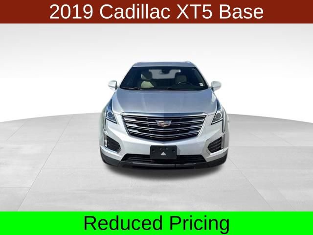 Used 2019 Cadillac XT5 FWD image 2