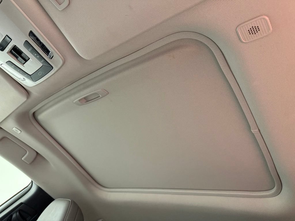 Certified 2025 Toyota Sienna XLE w/ XLE Plus Package AWD/4WD image 19