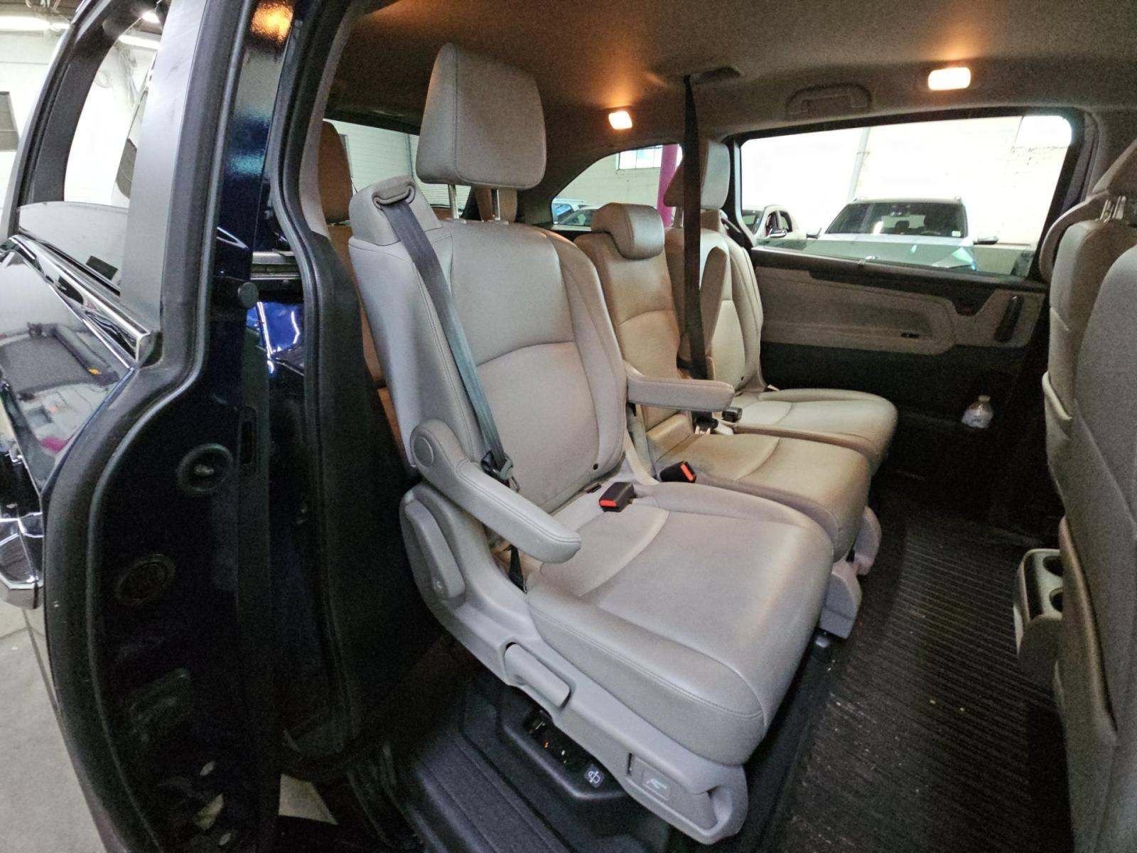 Used 2023 Honda Odyssey EX-L image 12