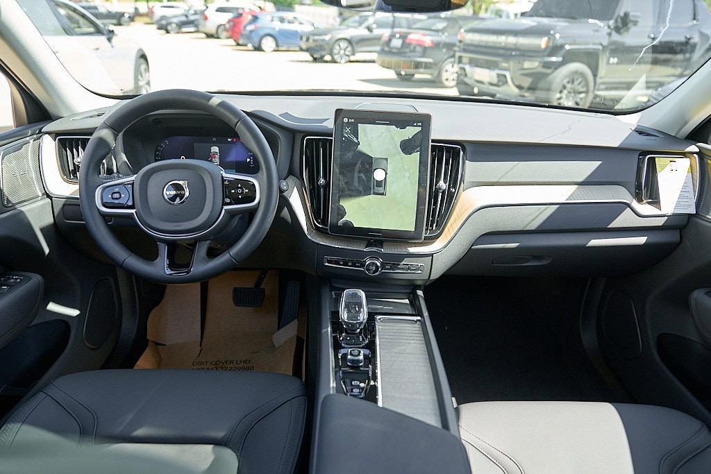 New 2026 Volvo XC60 T8 Plus w/ Climate Package AWD/4WD image 25