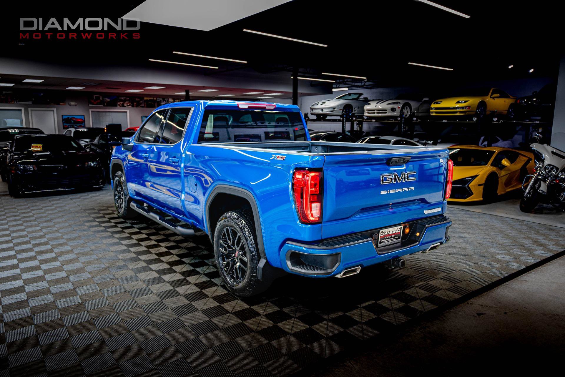 Used 2024 GMC Sierra 1500 Elevation AWD/4WD image 2