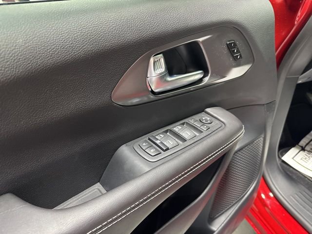 New 2026 Chrysler Pacifica Select image 13