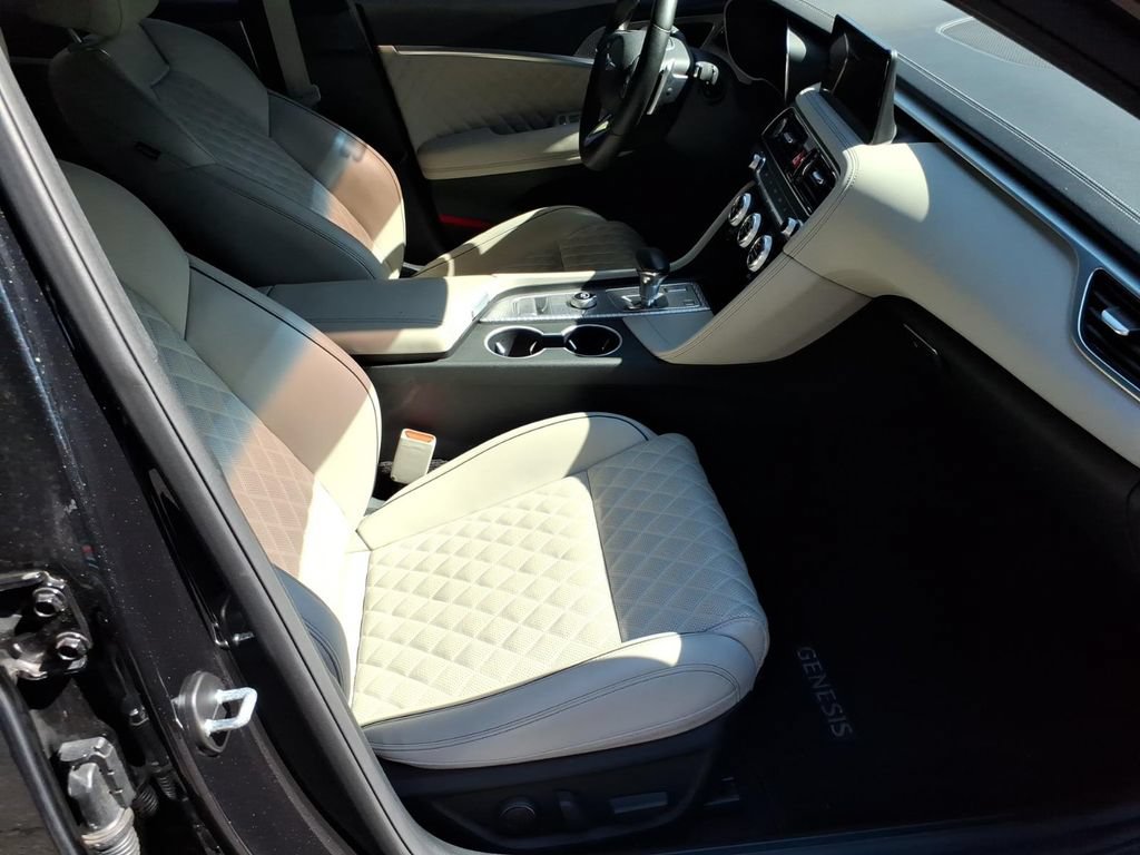 Used 2023 Genesis G70 3.3T w/ Sport Prestige Package AWD/4WD image 8