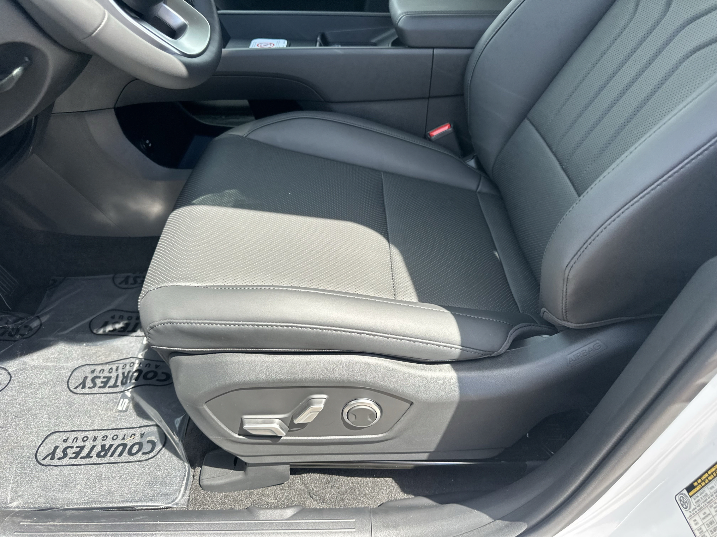 New 2027 Hyundai Santa Fe SEL FWD image 18