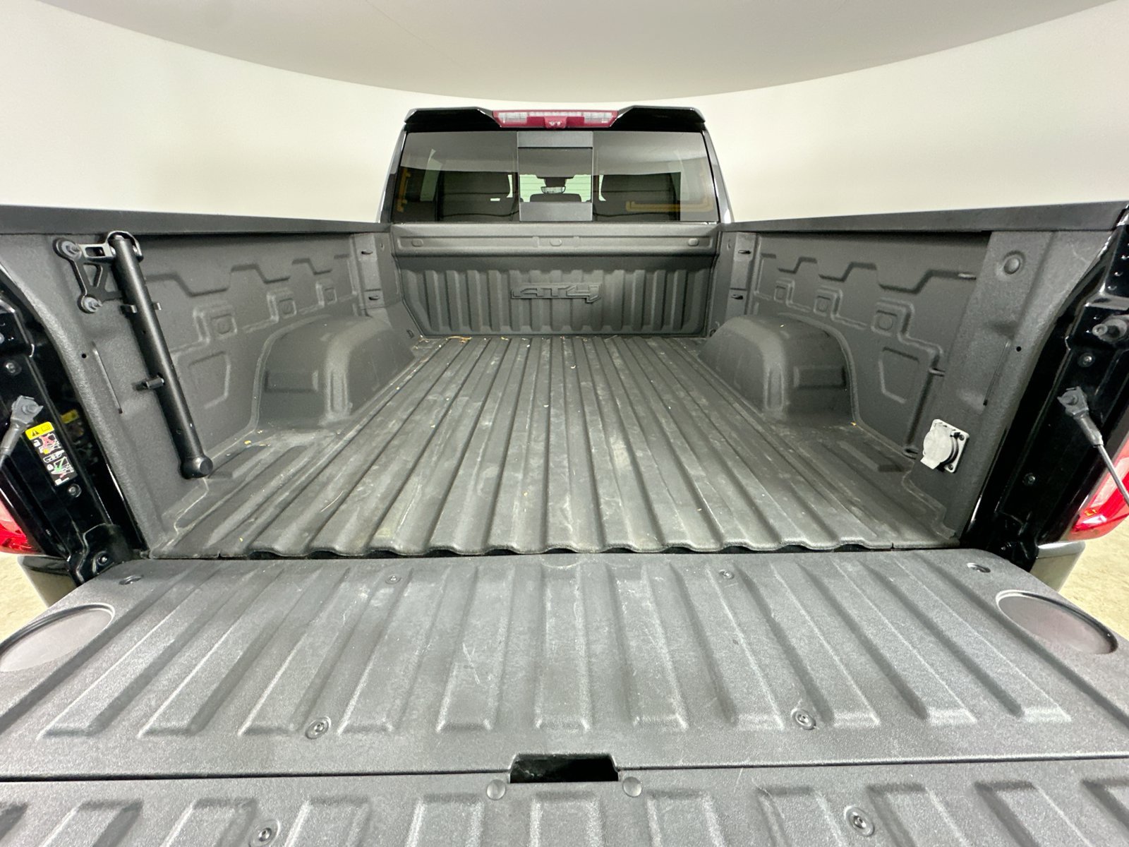 Used 2023 GMC Sierra 1500 AT4 w/ AT4 Premium Package AWD/4WD image 36