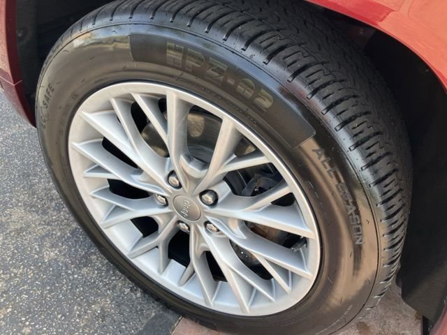 Used 2023 Jeep Grand Cherokee Summit w/ Advanced Protech Group IV image 33