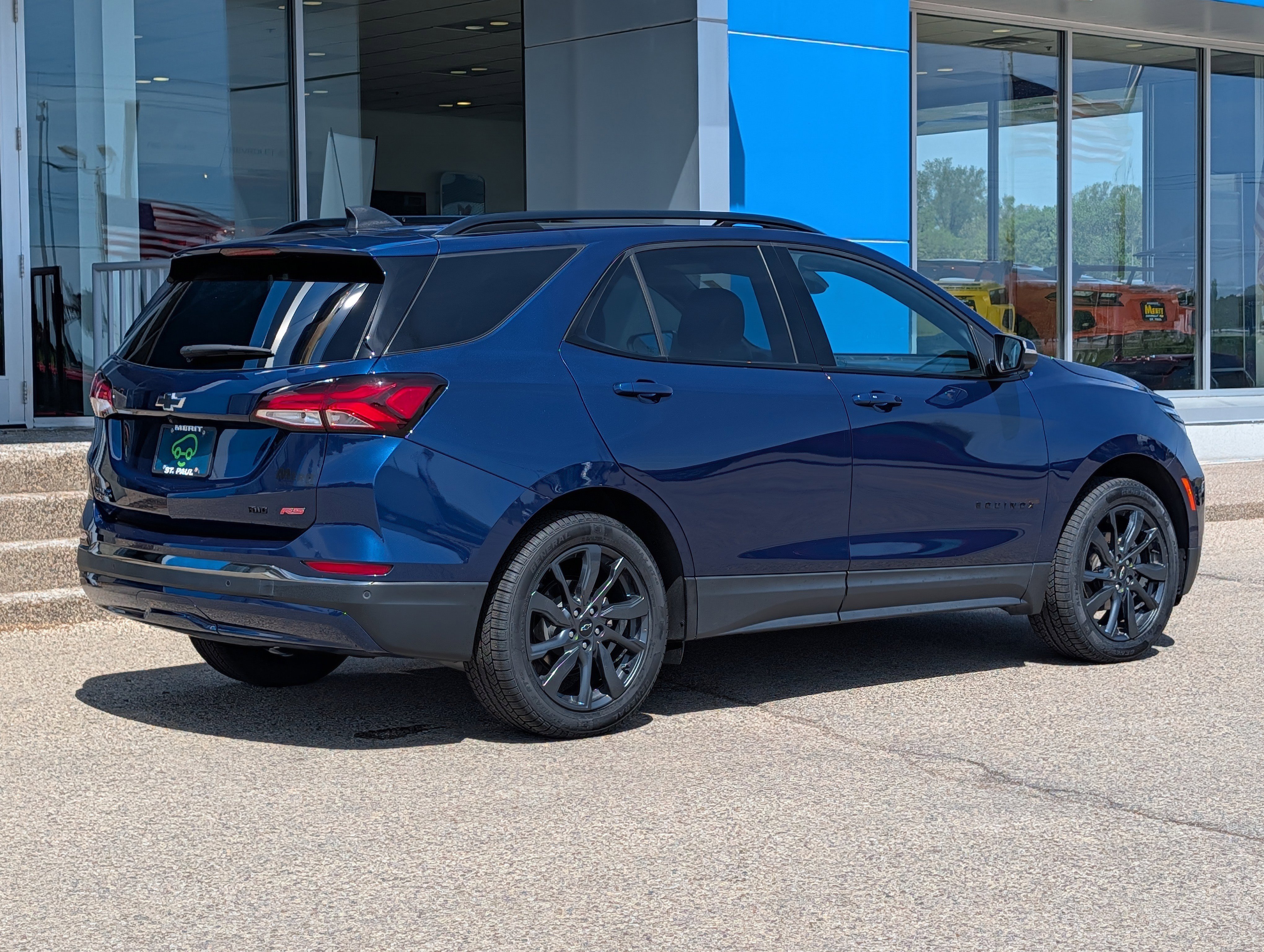 Used 2022 Chevrolet Equinox RS w/ RS Leather Package AWD/4WD image 3