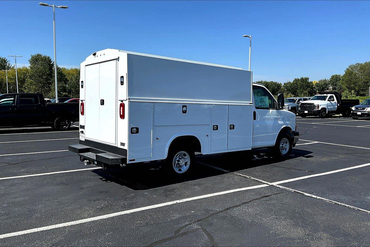 New 2025 Chevrolet Express 3500 w/ Power Convenience Package image 15