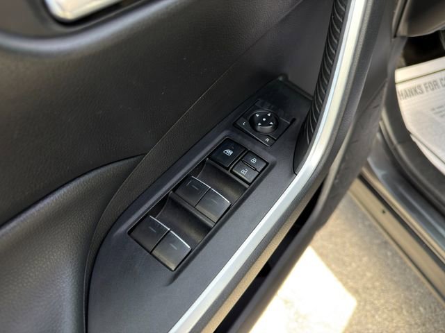 Used 2022 Toyota RAV4 XLE image 18