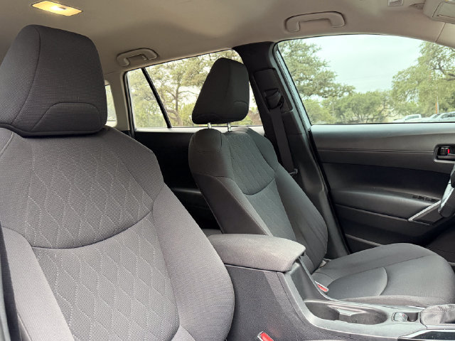 Used 2022 Toyota Corolla Cross LE FWD image 13