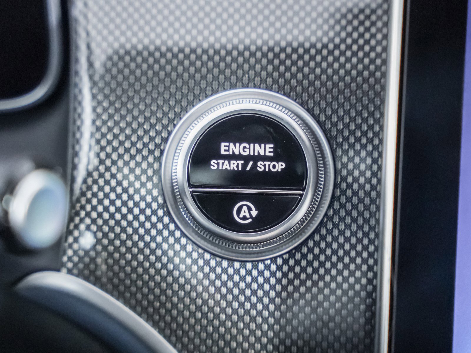 Certified 2025 Mercedes-Benz GLC 43 AMG 4MATIC image 19