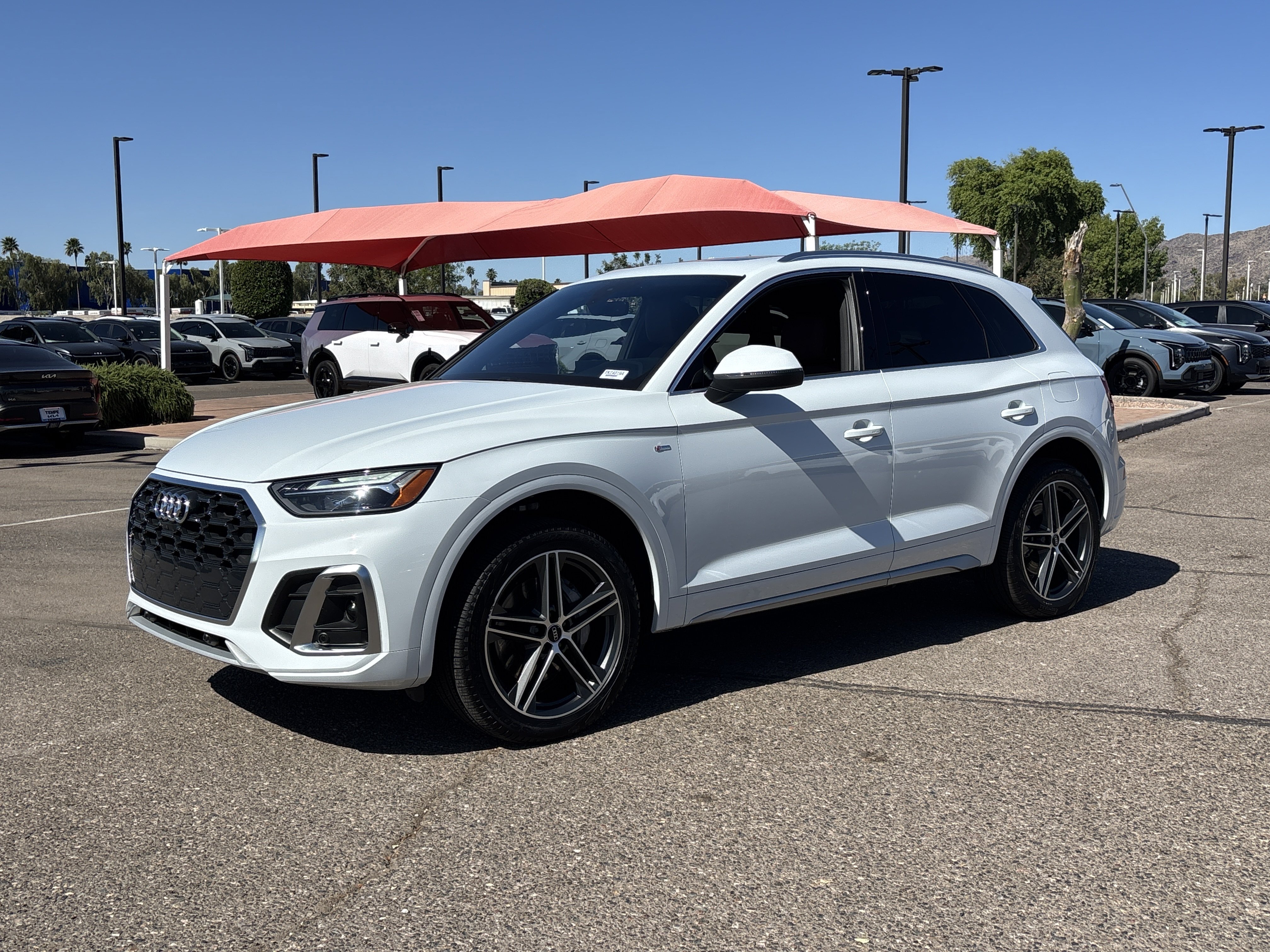 Used 2021 Audi Q5 e Premium Plus w/ Premium Plus Package AWD/4WD image 2