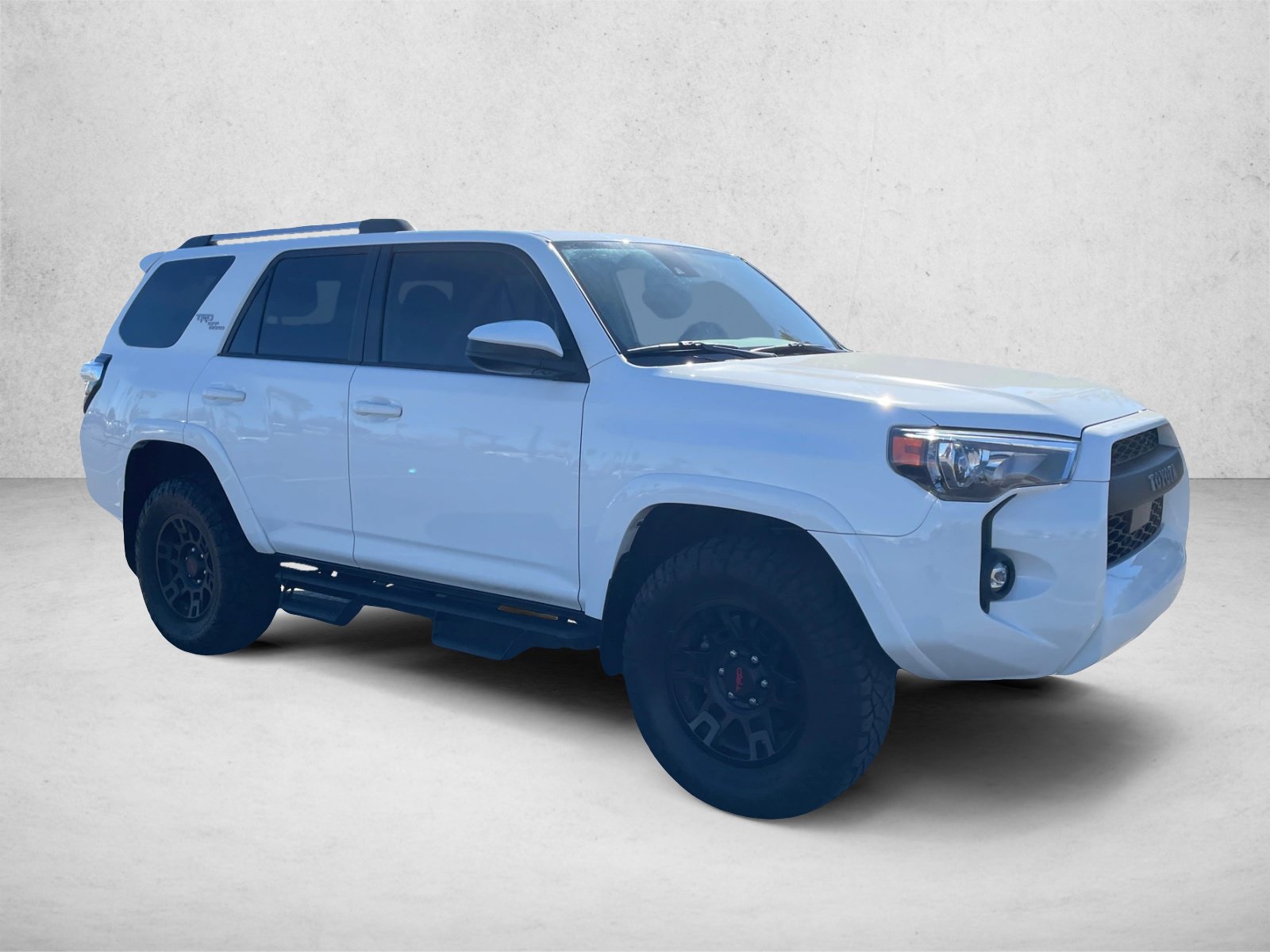 Used 2023 Toyota 4Runner SR5 AWD/4WD image 3