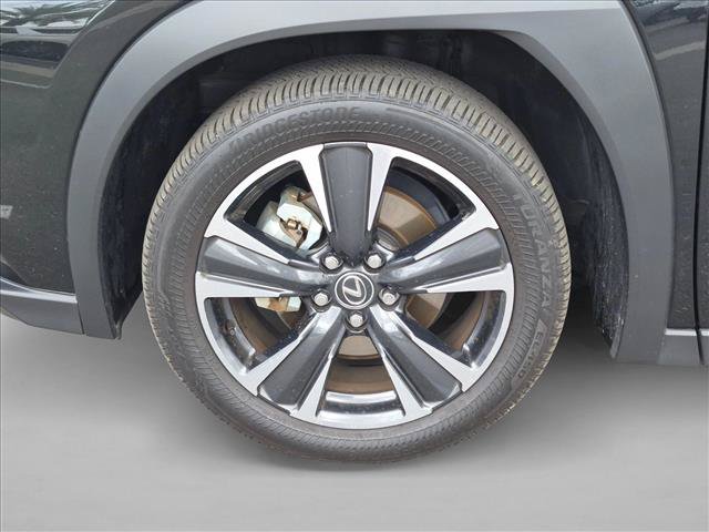 Certified 2025 Lexus UX 300h FWD w/ Accessory Package (Z2) image 24