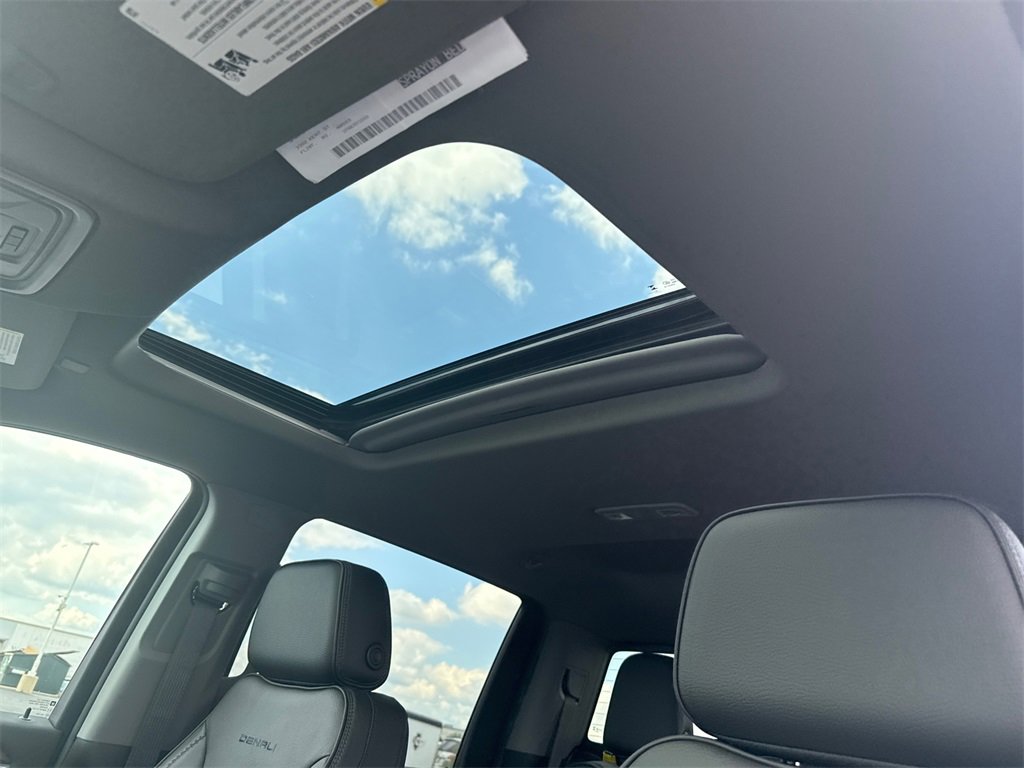 New 2026 GMC Sierra 2500 Denali w/ Denali Reserve Package image 28