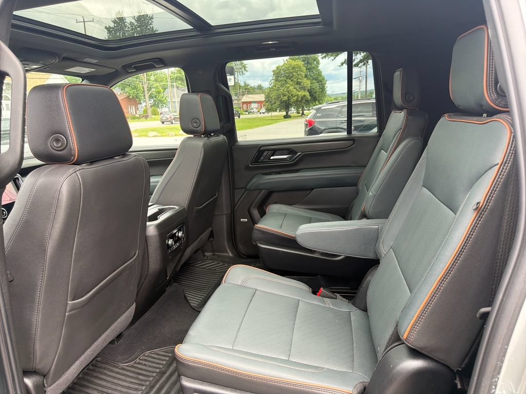 Certified 2025 GMC Yukon XL AT4 AWD/4WD image 26