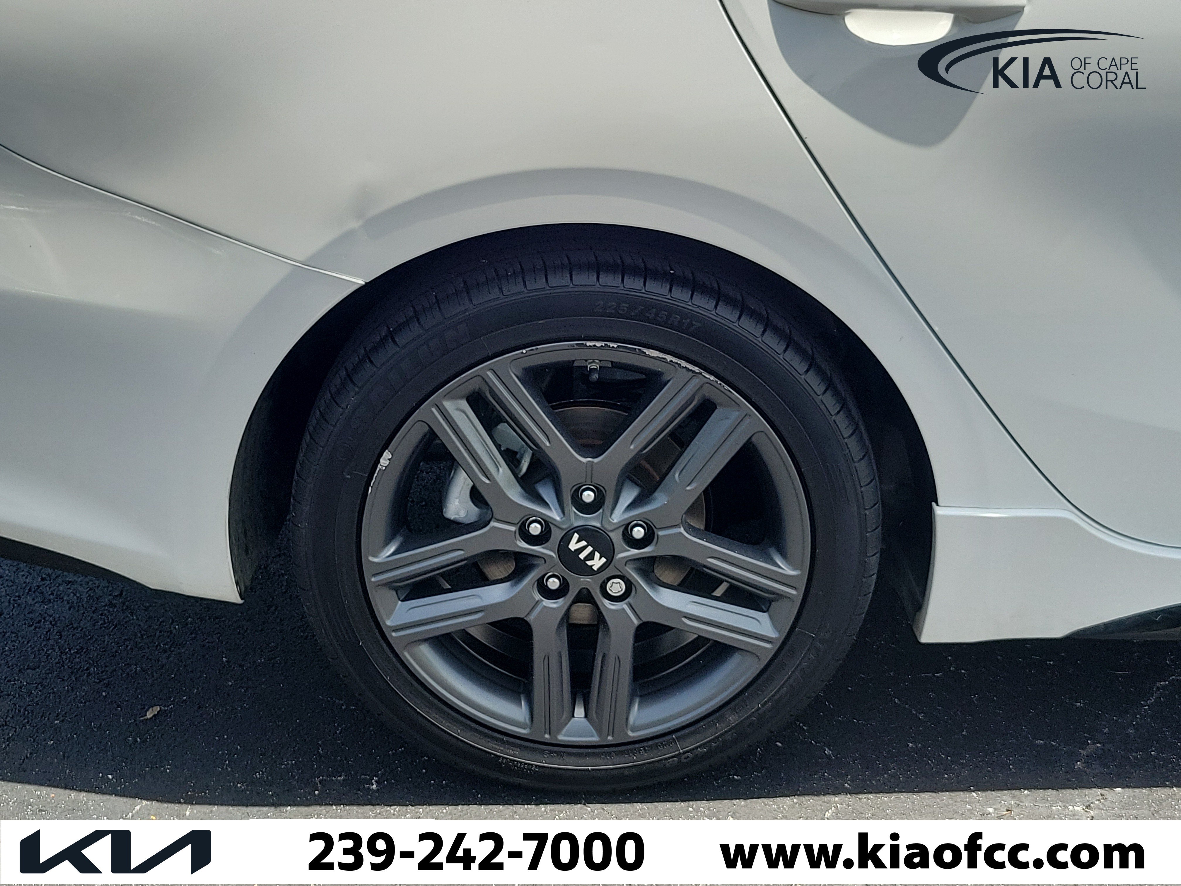 Used 2021 Kia Forte GT-Line FWD image 9