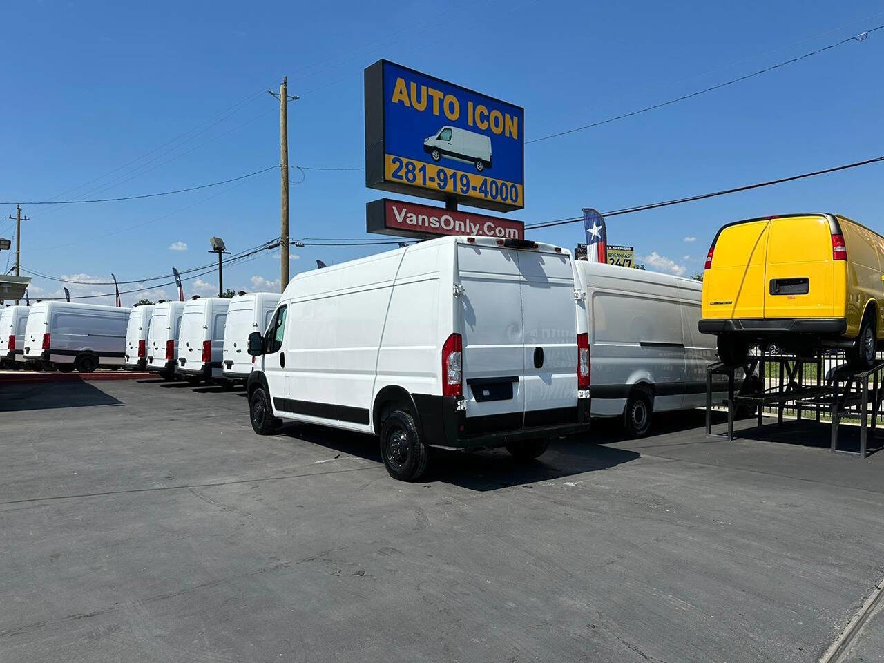 Used 2020 RAM ProMaster 2500 image 22