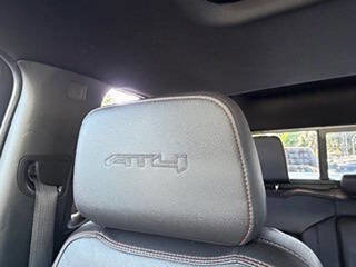 Used 2022 GMC Sierra 3500 AT4 w/ AT4 Preferred Package AWD/4WD image 43