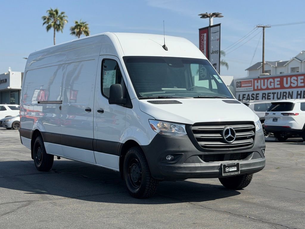 Used 2023 Mercedes-Benz Sprinter 2500 w/ Acoustic Package image 2