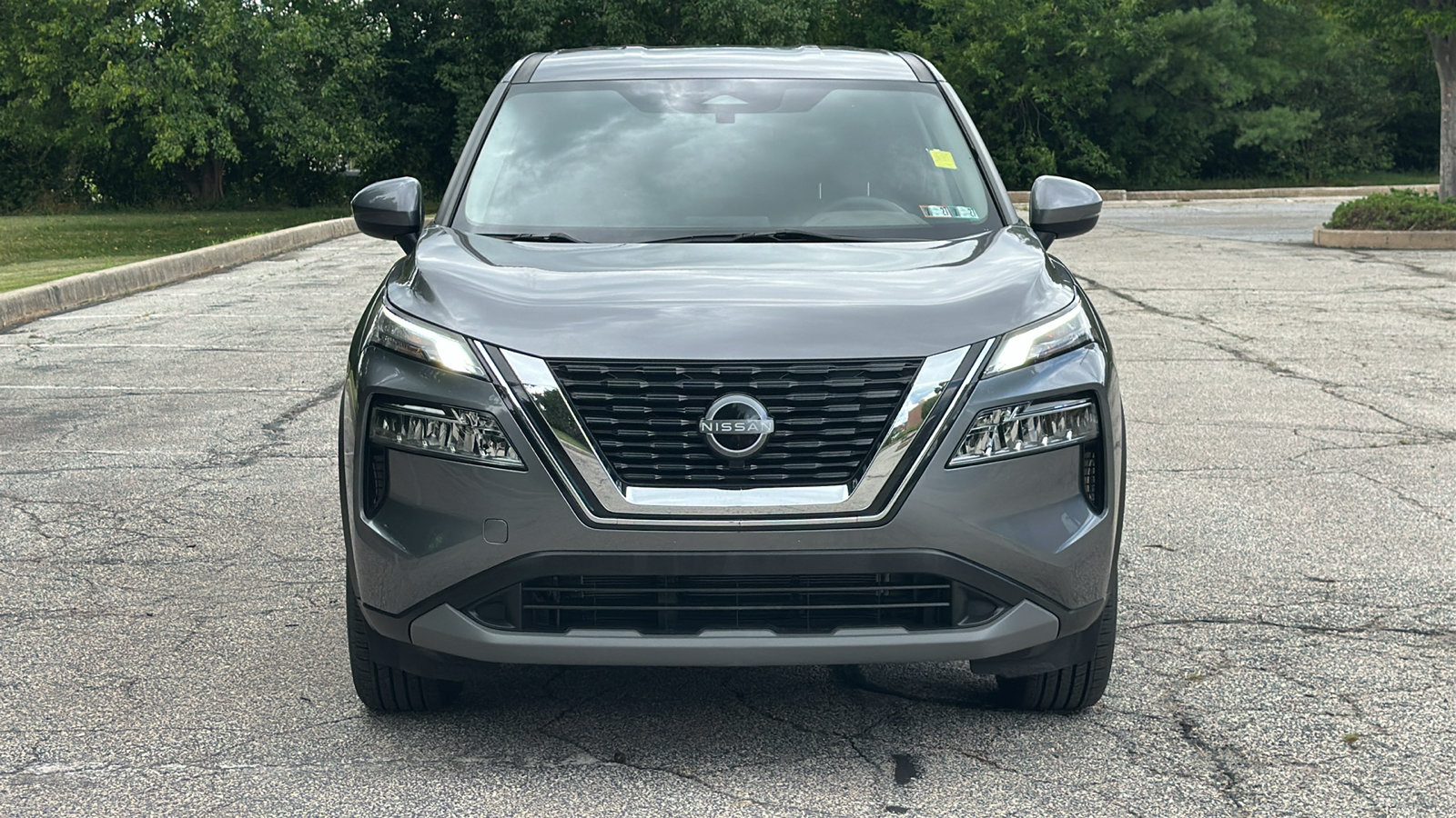 Certified 2023 Nissan Rogue SV AWD/4WD image 3