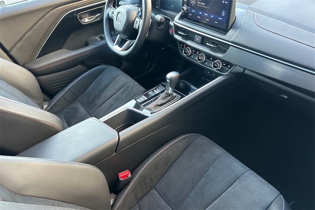 Certified 2025 Acura ADX A-Spec image 17