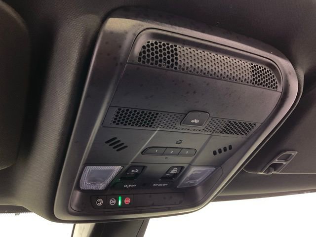 Used 2025 Cadillac XT5 Premium Luxury w/ Technology Package image 16