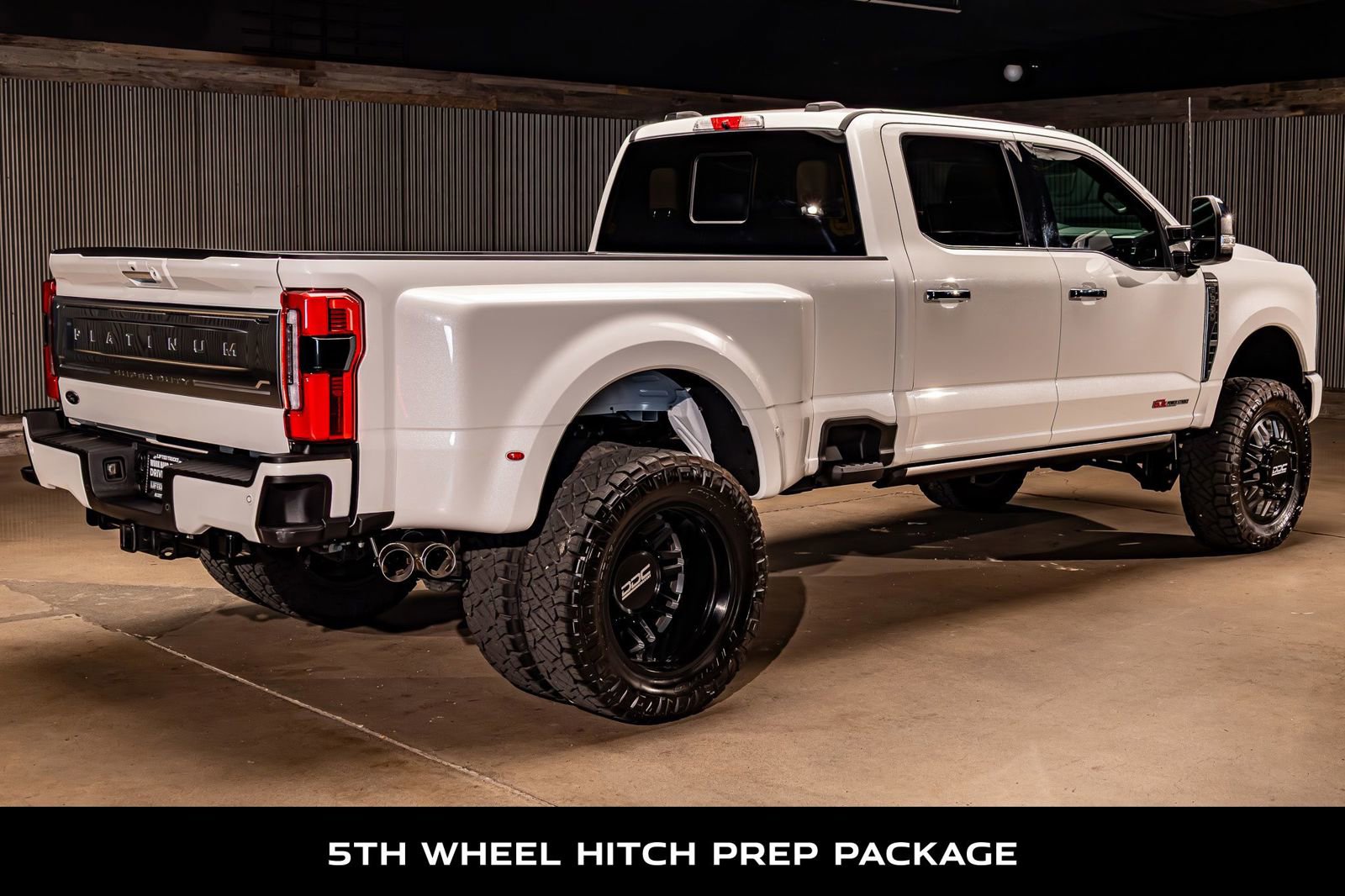 Used 2024 Ford F350 Platinum image 9